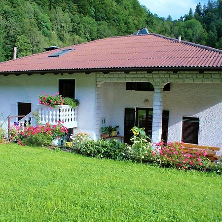 Rooms With Shared Kitchen Zver, Great For Hikers Hudajuzna Exterior foto