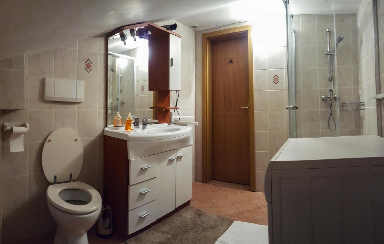 Rooms With Shared Kitchen Zver, Great For Hikers Hudajuzna Exterior foto