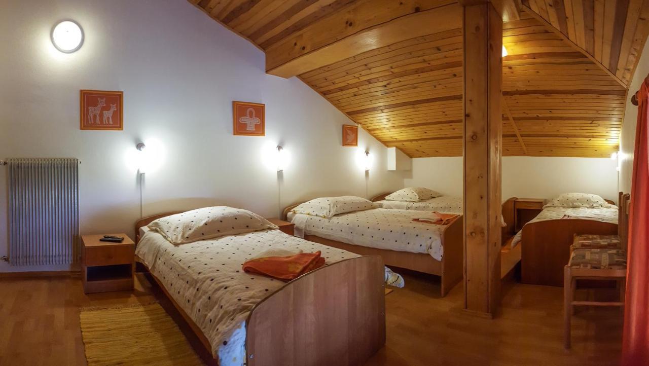 Rooms With Shared Kitchen Zver, Great For Hikers Hudajuzna Exterior foto